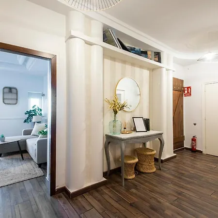 Cozy In Front Of The Appartement