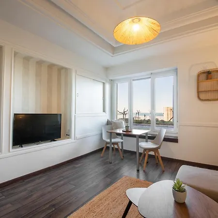 Cozy In Front Of The * San Sebastián